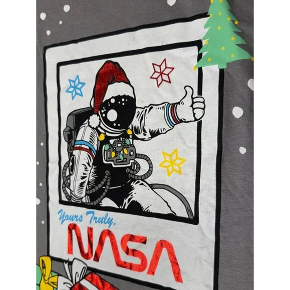 Eighty Eight Brand 14 16 NASA Christmas Astronaut Santa T-Shirt Tee Holiday NWT - Picture 11 of 14